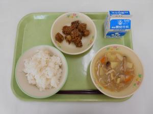 給食写真（４月28日）